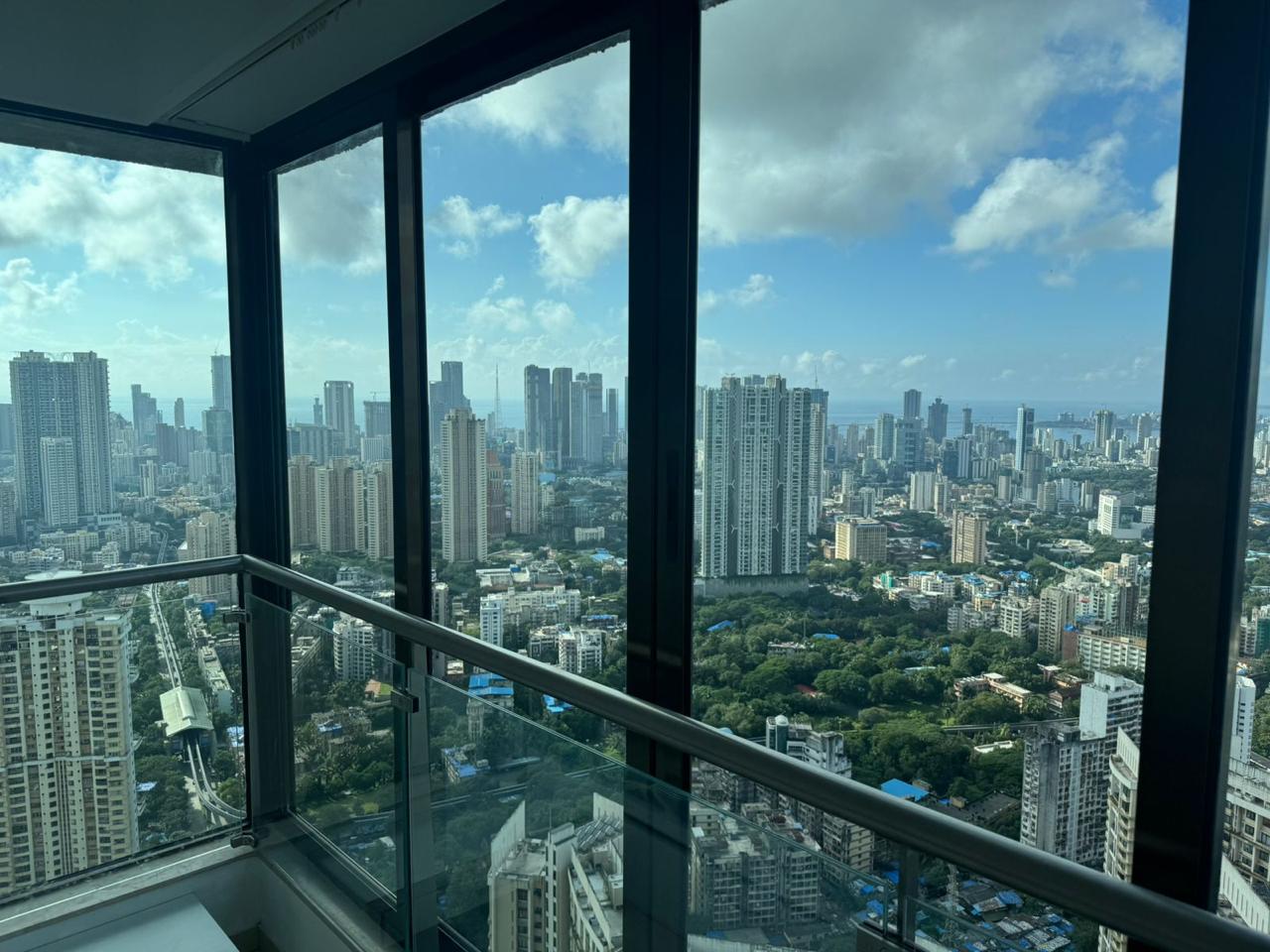 3.5 BHK Apartment For Rent in Celestia Spaces