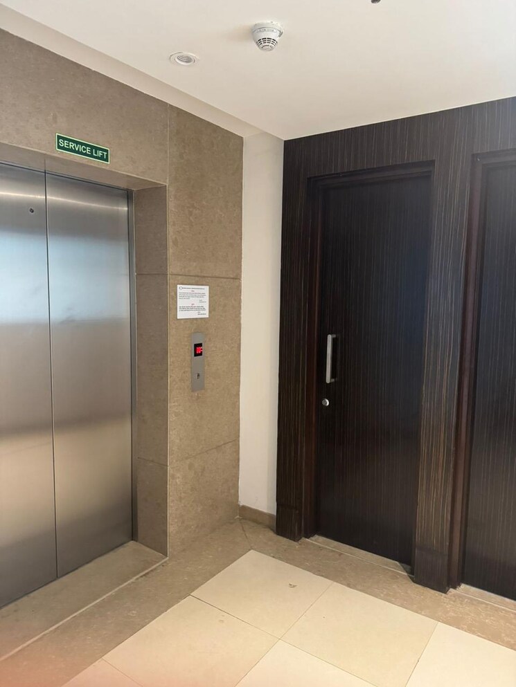 Room, celestia-spaces 3.5 Bedroom 1380 Sq.Ft. Apartment In Parel Mumbai 9406139