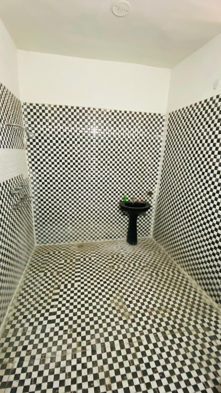 Bathroom, dugri 3 Bedroom 100 Sq.Ft. Builder Floor In Dugri Ludhiana 9406187