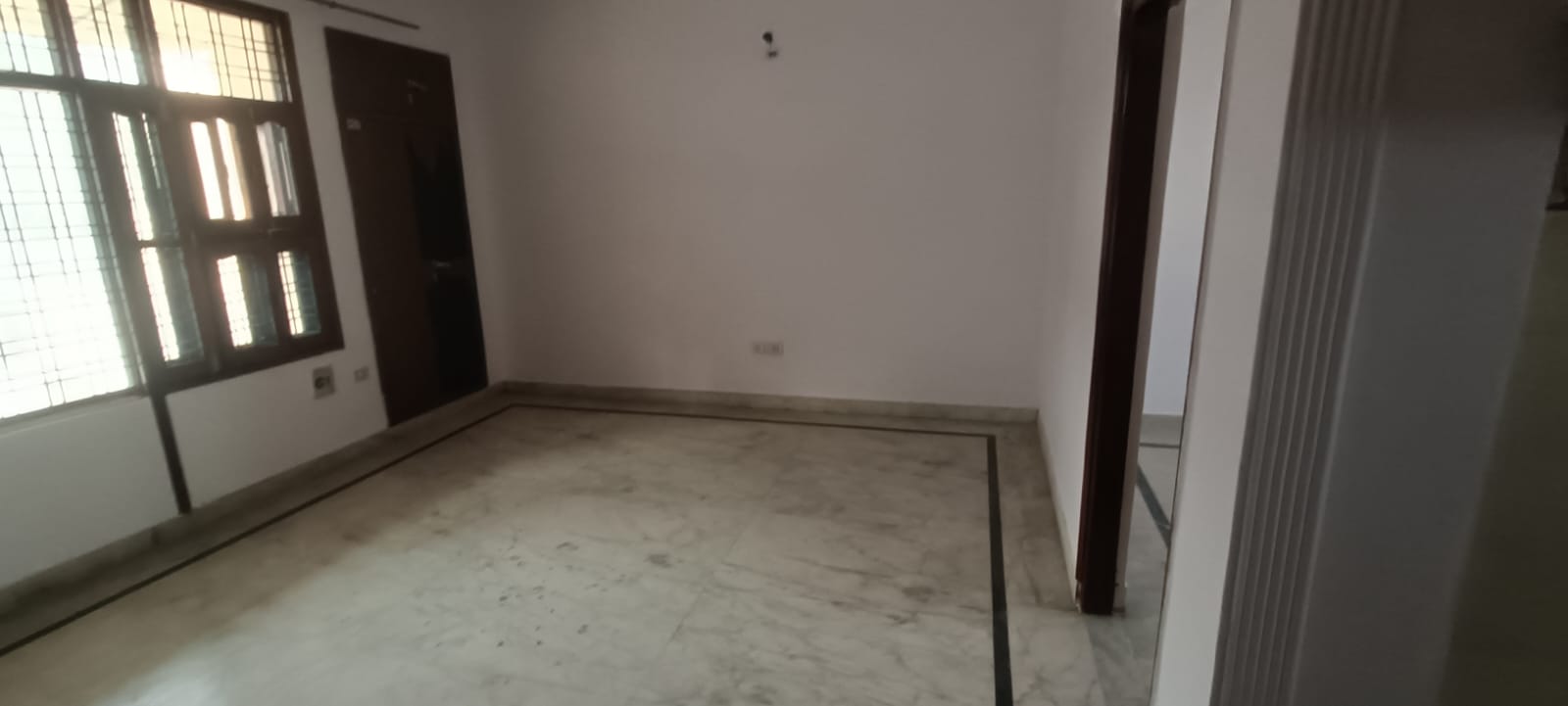 1 BHK Independent House For Rent in Sector 46