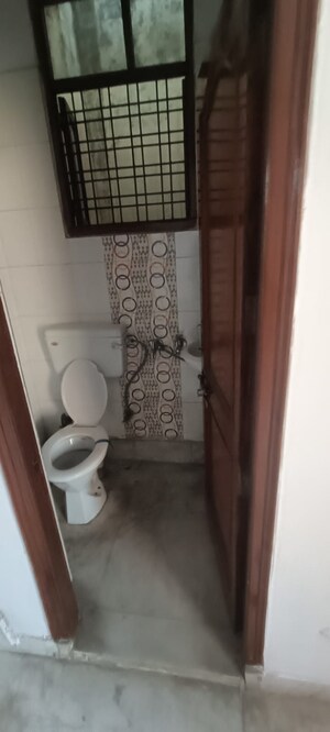 Attached Bathroom in 1 BHK Independent House at Sector 46 – for Rent