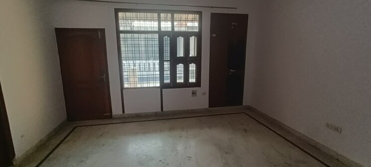Room, sector 46 1 Bedroom 500 Sq.Ft. Independent House In Sector 46 Gurgaon 9406203