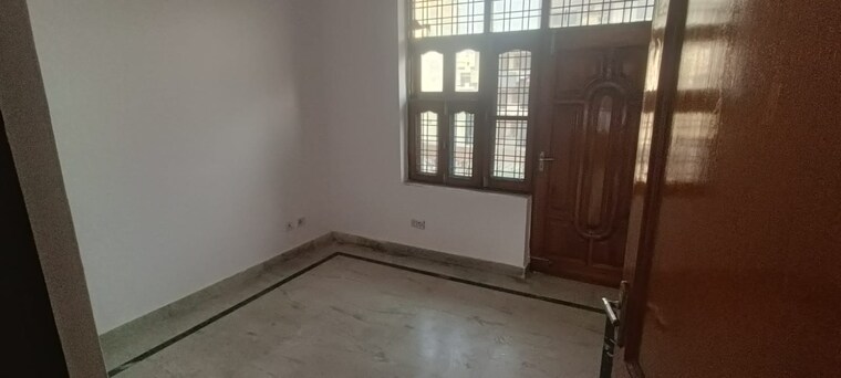 Room, sector 46 1 Bedroom 500 Sq.Ft. Independent House In Sector 46 Gurgaon 9406203