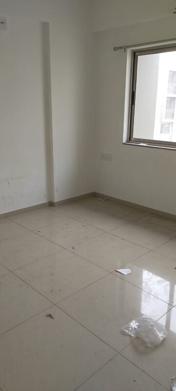 Room in 2 BHK Apartment at Shela – for Rent