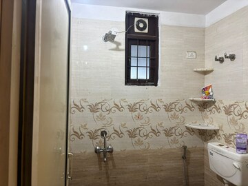 Bathroom in 1 BHK Builder Floor at Saket – for Rent