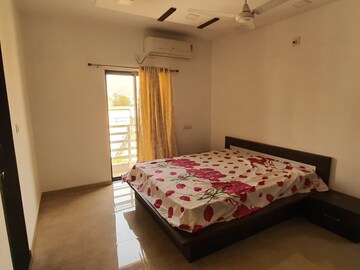 Bedroom in 3 BHK Villa at Bopal – for Rent