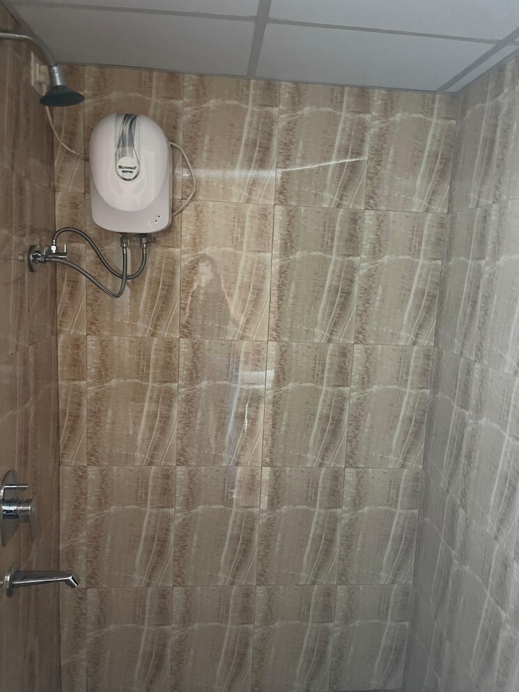 Bathroom, lodha-crown-quality-homes 1 Bedroom 500 Sq.Ft. Apartment In Majiwada Thane 9406304