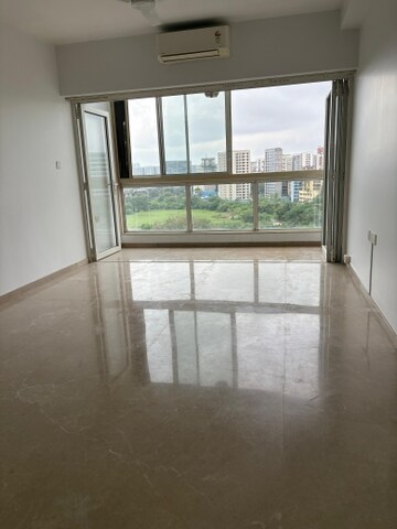 Room in 3 BHK Apartment at Godrej The Trees, Vikhroli East – for Rent