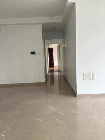 Room in 3 BHK Apartment at Godrej The Trees, Vikhroli East – for Rent