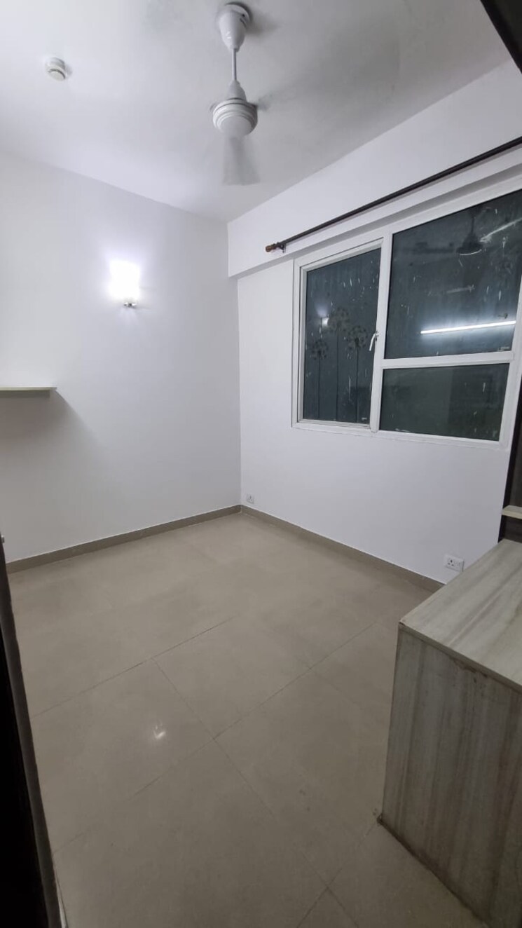 Room, mahagun-moderne 2 Bedroom 1250 Sq.Ft. Apartment In Sector 78 Noida 9406315