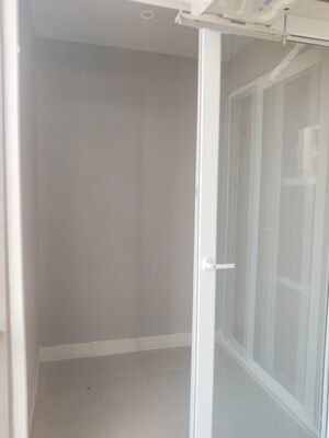 Room in 3 BHK Apartment at Trishla City, Patiala Road – for Rent