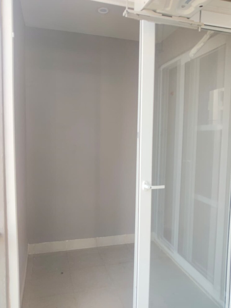 Room, trishla-city 3 Bedroom 1800 Sq.Ft. Apartment In Patiala Road Zirakpur 9406306