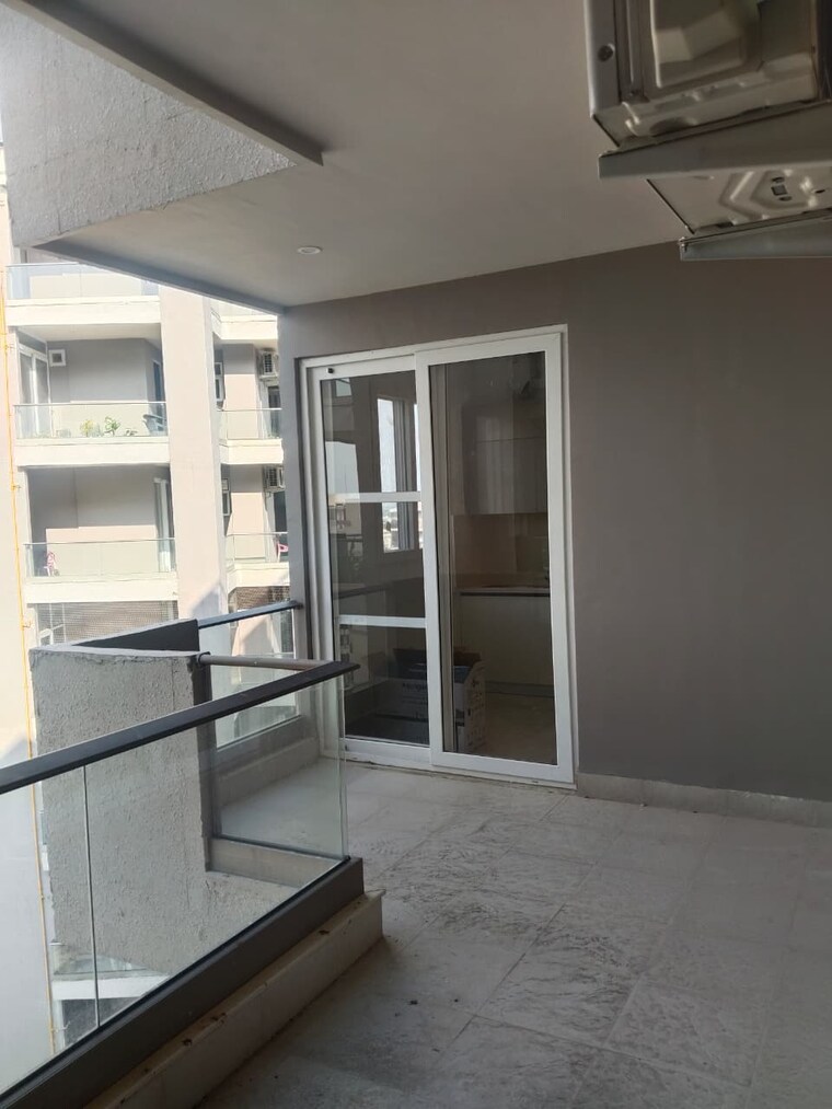 Balcony, trishla-city 3 Bedroom 1800 Sq.Ft. Apartment In Patiala Road Zirakpur 9406306