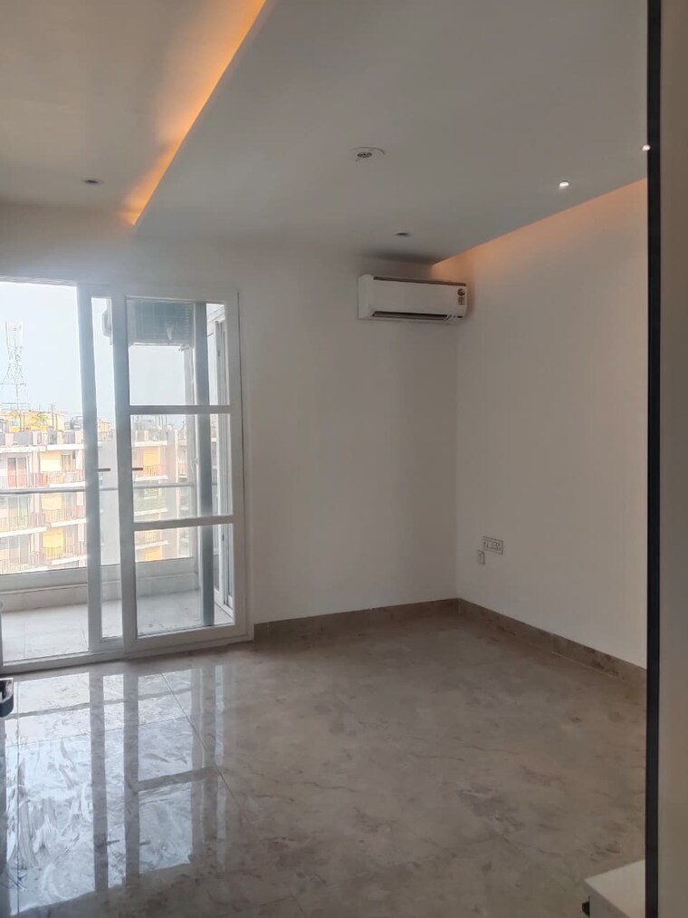 Room, trishla-city 3 Bedroom 1800 Sq.Ft. Apartment In Patiala Road Zirakpur 9406306