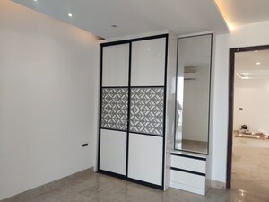 Room in 3 BHK Apartment at Trishla City, Patiala Road – for Rent