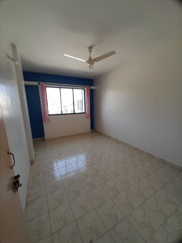 Bedroom in 2 BHK Apartment at Motiram Vihar, Kothrud – for Rent