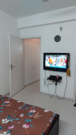 Furnished Amenities in 3 BHK Apartment at Tulip Violet, Sector 69 – for Rent