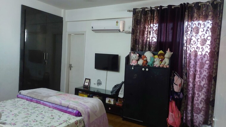Bedroom, tulip-violet 3 Bedroom 1578 Sq.Ft. Apartment In Sector 69 Gurgaon 9406356