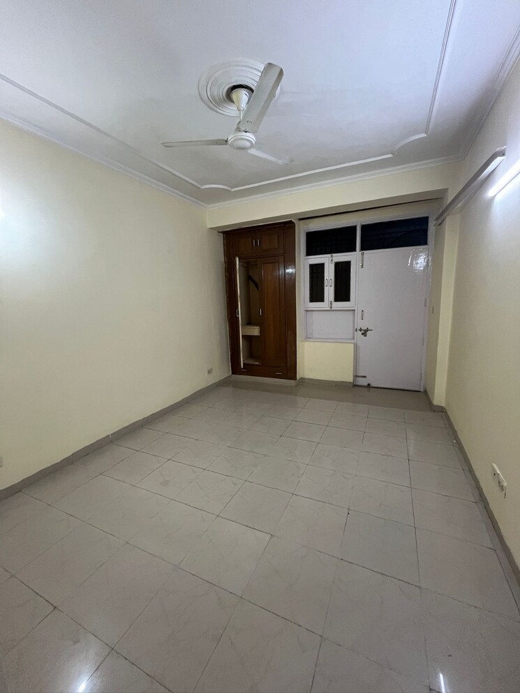 Room, hong-kong-bazaar 2 Bedroom 180 Sq.Yd. Builder Floor In Sector 57 Gurgaon 9406404