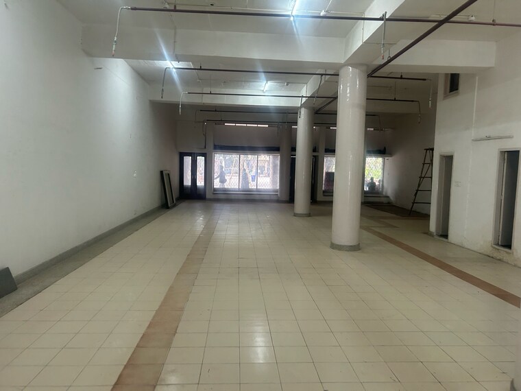Exterior View, sector 17 Commercial Showroom 2500 Sq.Ft. In Sector 17 Chandigarh 9406324