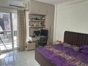 Bedroom in 2 BHK Builder Floor at Sector 37 – for Rent