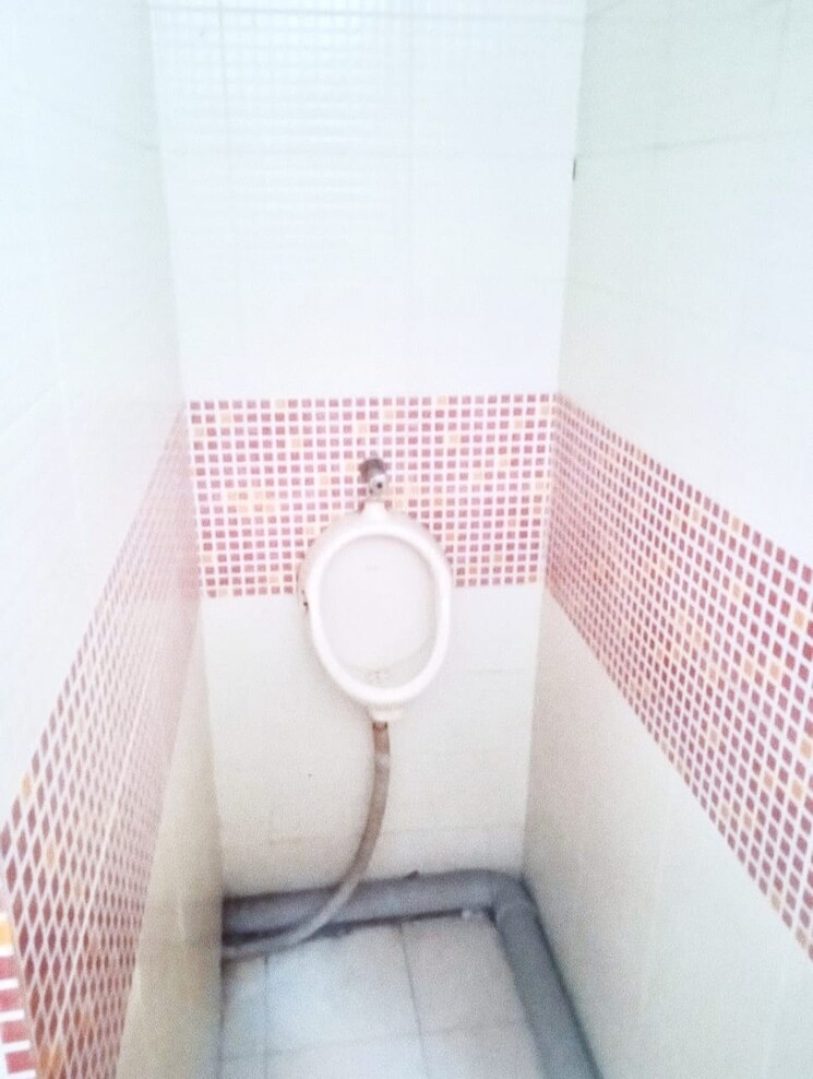 Bathroom, ajc bose road Commercial Office Space 900 Sq.Ft. In Ajc Bose Road Kolkata 9406424