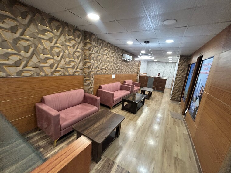 Common Area, sector 17 Commercial Office Space 1600 Sq.Ft. In Sector 17 Chandigarh 9406419