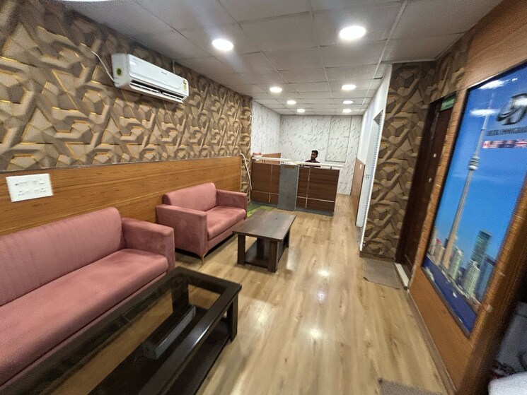 Team Area, sector 17 Commercial Office Space 1600 Sq.Ft. In Sector 17 Chandigarh 9406419
