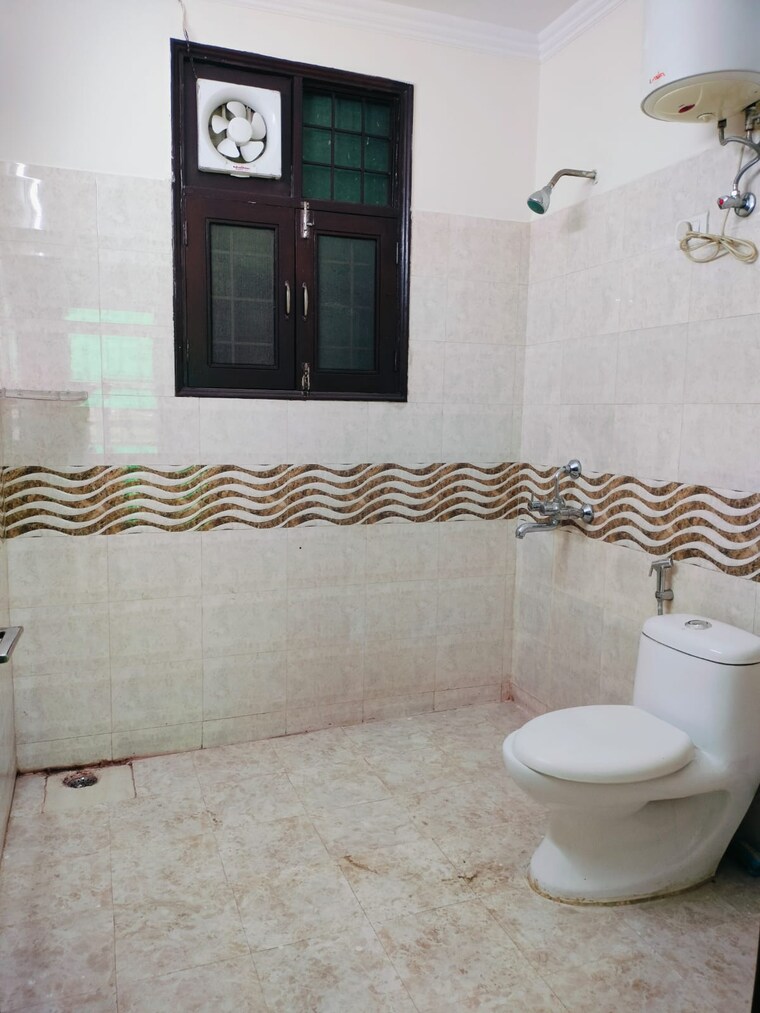 Bathroom, pivotal-paradise 2 Bedroom 686 Sq.Ft. Apartment In Sector 62 Gurgaon 9406507