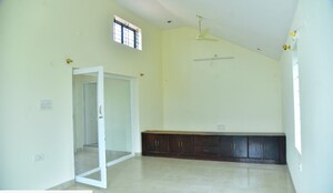 Room in 3 BHK Independent House at Hrbr Layout – for Rent