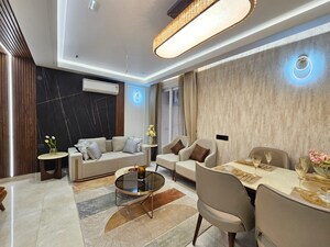 Team Area in 3 BHK Apartment at Sector 20 – for Sale