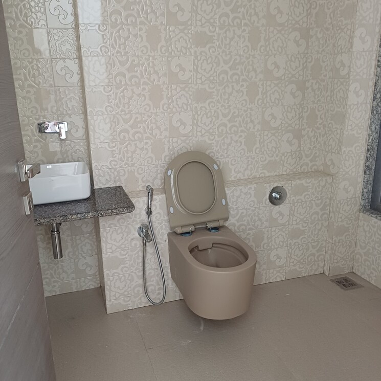 Bathroom, uct-unique-serenity 2 Bedroom 864 Sq.Ft. Apartment In Shivaji Park Mumbai 9395210