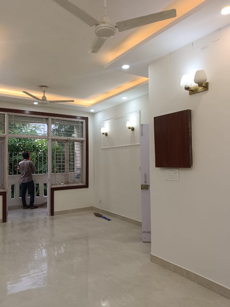 Room, sector 57 3 Bedroom 180 Sq.Ft. Independent House In Sector 57 Gurgaon 9406572