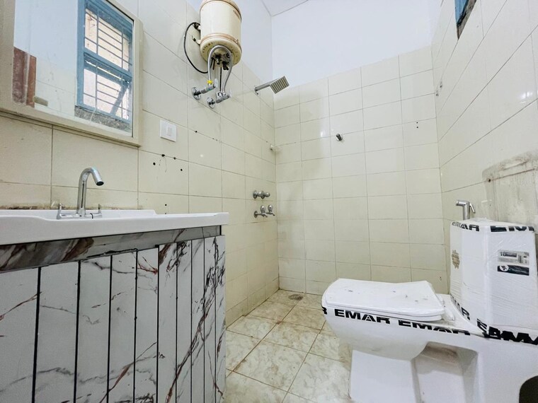 Bathroom, sector 57 3 Bedroom 180 Sq.Ft. Independent House In Sector 57 Gurgaon 9406572