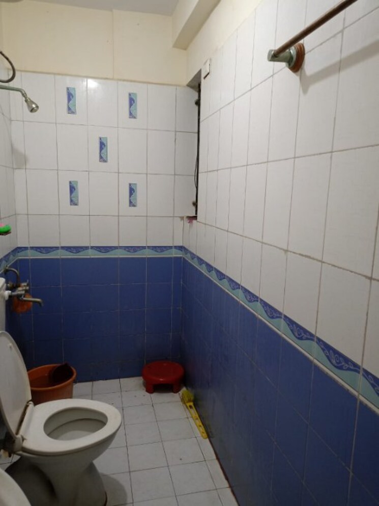 Bathroom, suraj-trinity-sunrise 2 Bedroom 825 Sq.Ft. Apartment In Sarjapur Bangalore 9406492