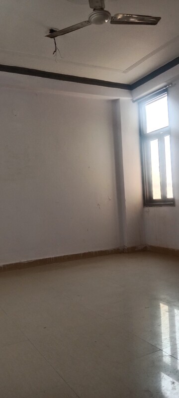 Room in 1 BHK Builder Floor at Saket – for Rent