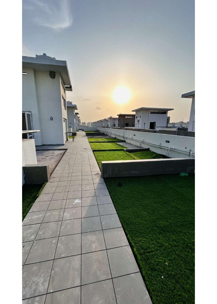 Balcony, smart-world-gems 3.5 Bedroom 1494 Sq.Ft. Apartment In Sector 89 Gurgaon 9406624