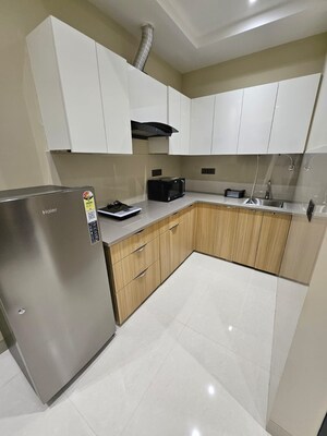 Kitchen in 1.5 BHK Builder Floor at Sector 42 – for Rent
