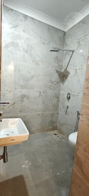 Bathroom in 3 BHK Builder Floor at RPS Palm Drive, Sector 88 – for Rent