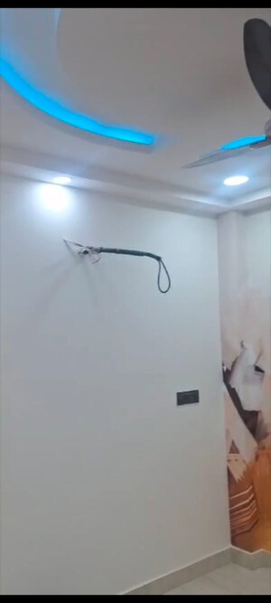 Furnished Amenities in 2 BHK Builder Floor at Govindpuri – for Sale