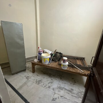 Bedroom in 1 BHK Builder Floor at Kotla Mubarakpur – for Rent