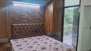 Bedroom in 1.5 BHK Builder Floor at DLF Independent Floors, Dlf City Phase 3 – for Rent