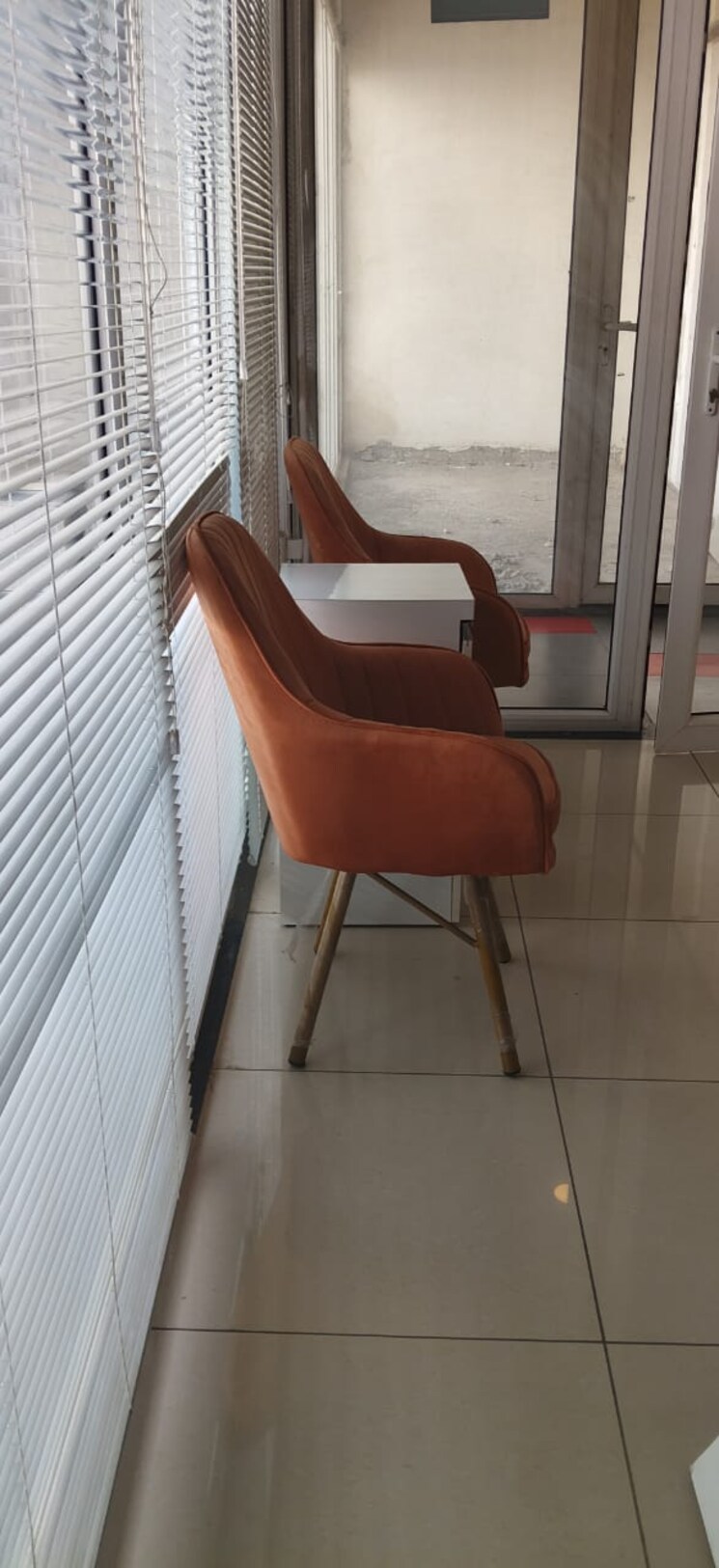 Balcony, gaur-city-center Commercial Office Space 300 Sq.Ft. In Sector 4 Greater Noida Greater Noida 9406770