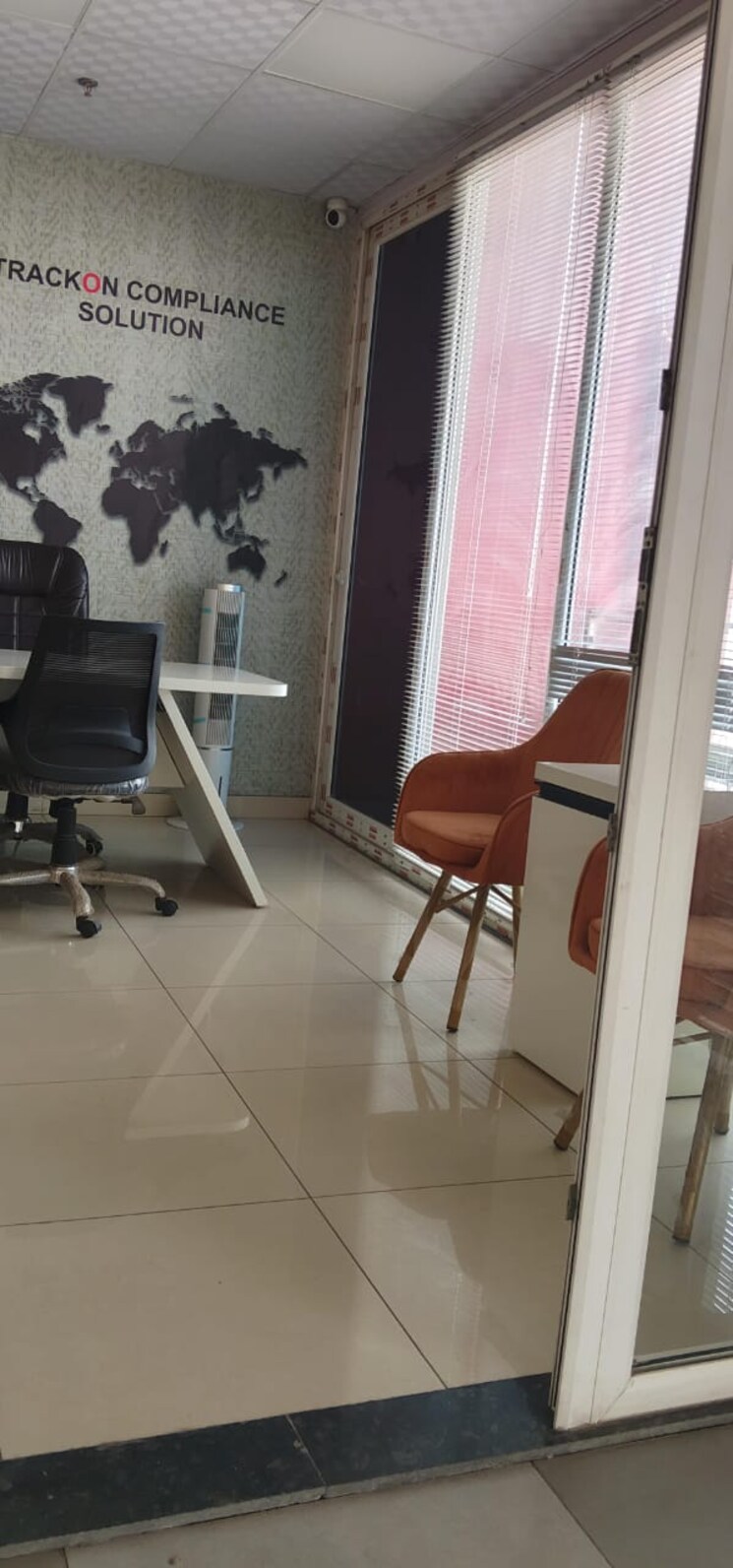 Team Area, gaur-city-center Commercial Office Space 300 Sq.Ft. In Sector 4 Greater Noida Greater Noida 9406770