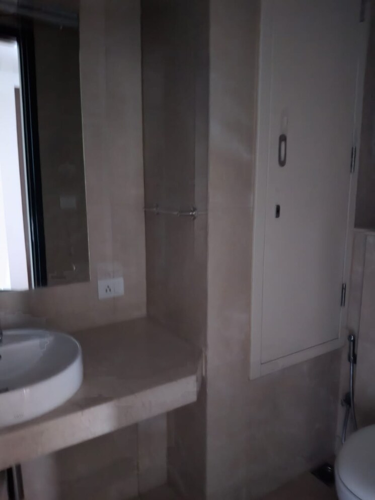 Bathroom, lodha-altia 2 Bedroom 734 Sq.Ft. Apartment In Wadala Mumbai 9406786