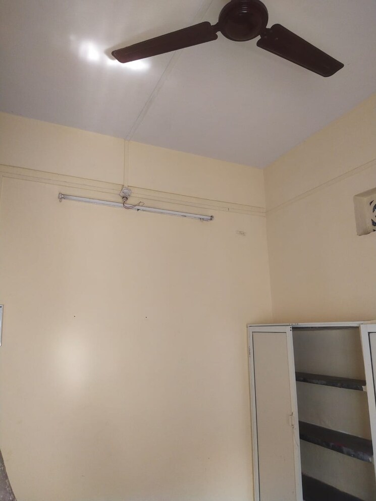 Room, tingre nagar 1 RK 500 Sq.Ft. Apartment In Tingre Nagar Pune 9406778