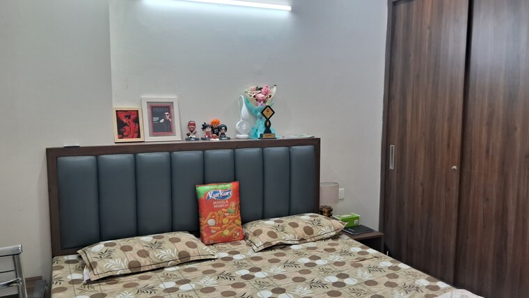 Bedroom, dlf-pink-town-house 1 RK 250 Sq.Ft. Builder Floor In Dlf City Phase 3 Gurgaon 9406816