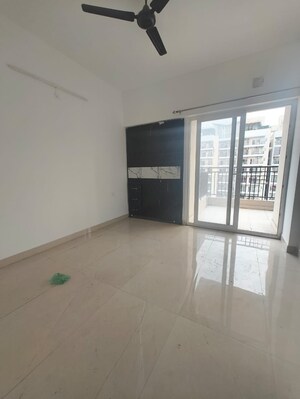 Room in 2 BHK Apartment at Gulshan Bellina, Sector 16 Greater Noida – for Sale