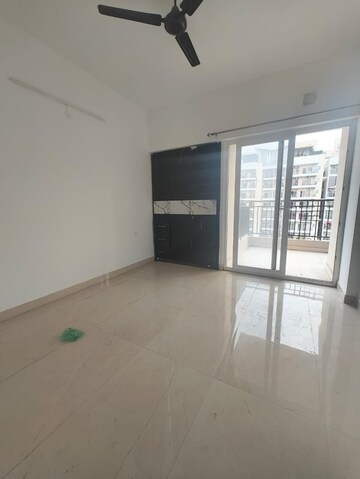 Room in 2 BHK Apartment at Gulshan Bellina, Sector 16 Greater Noida – for Sale