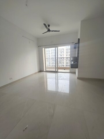 Room in 2 BHK Apartment at Gulshan Bellina, Sector 16 Greater Noida – for Sale